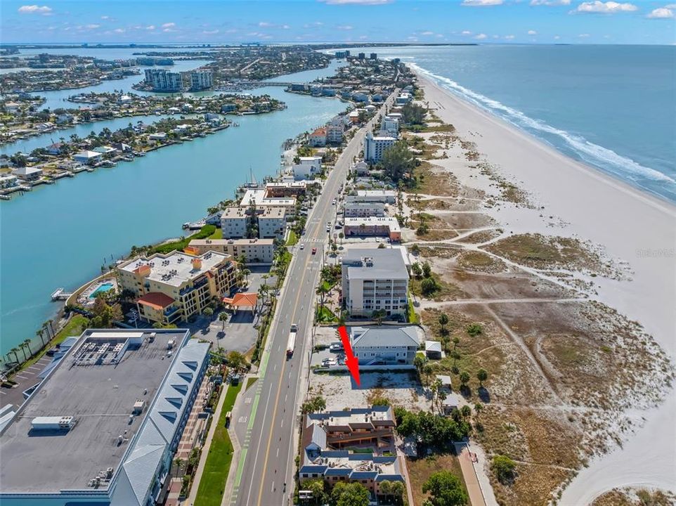 En Venta: $4,290,000 (0.23 acres)