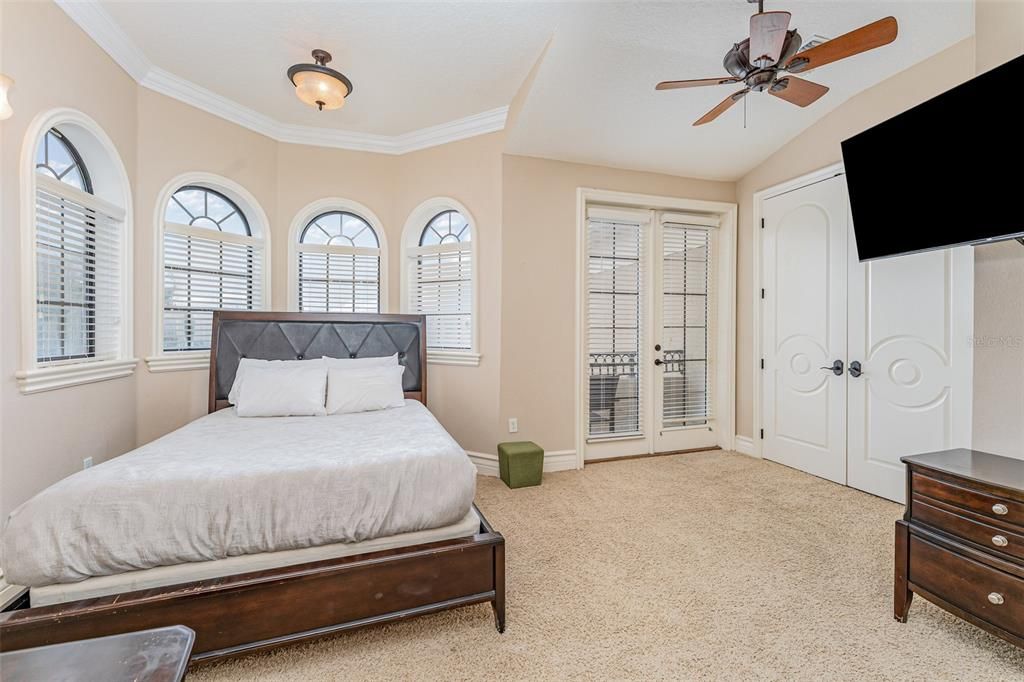 For Sale: $1,475,000 (5 beds, 5 baths, 4615 Square Feet)