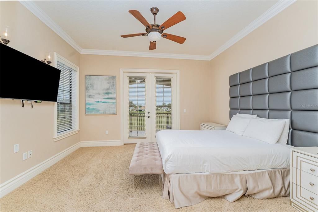 For Sale: $1,475,000 (5 beds, 5 baths, 4615 Square Feet)