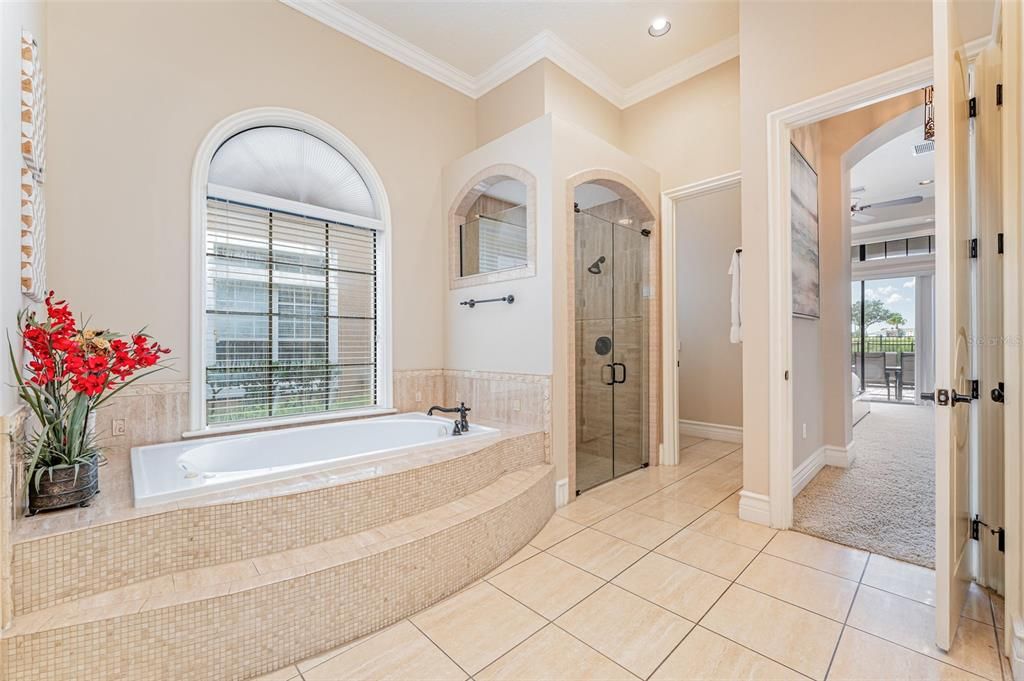 For Sale: $1,475,000 (5 beds, 5 baths, 4615 Square Feet)