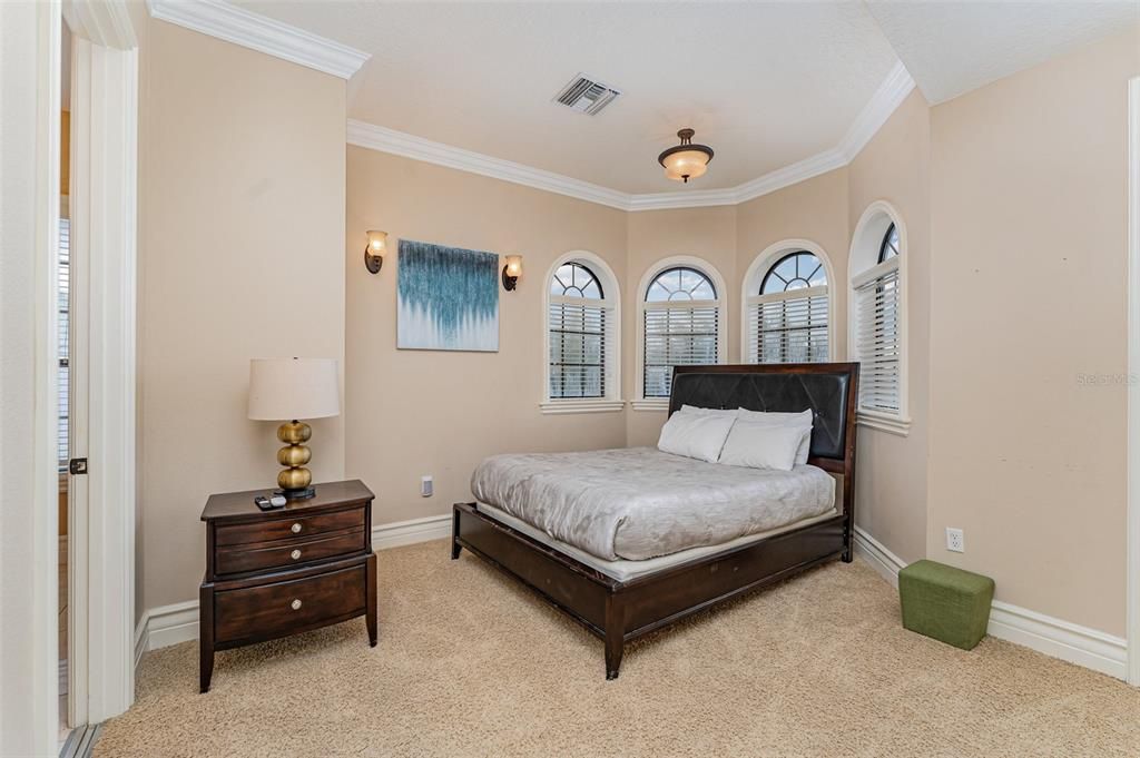 For Sale: $1,475,000 (5 beds, 5 baths, 4615 Square Feet)