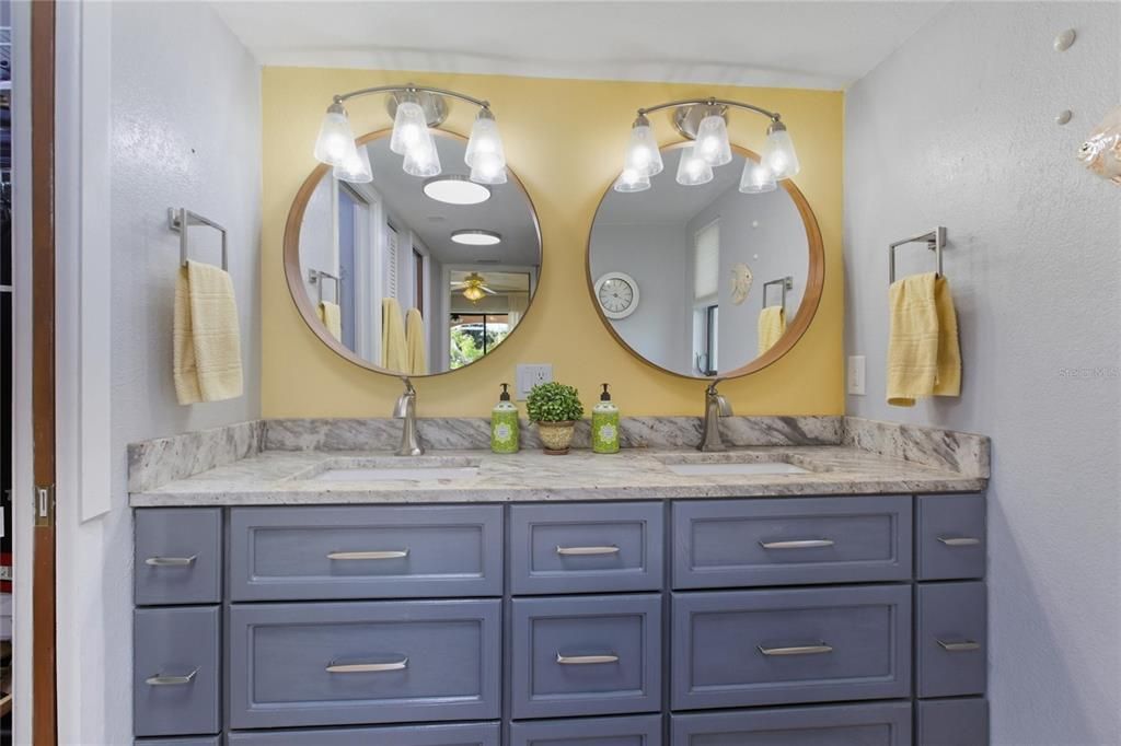 Active With Contract: $425,000 (3 beds, 2 baths, 1528 Square Feet)