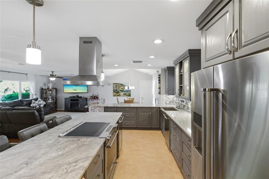 Active With Contract: $425,000 (3 beds, 2 baths, 1528 Square Feet)