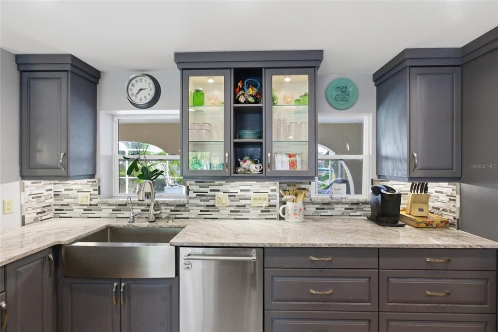 Active With Contract: $425,000 (3 beds, 2 baths, 1528 Square Feet)