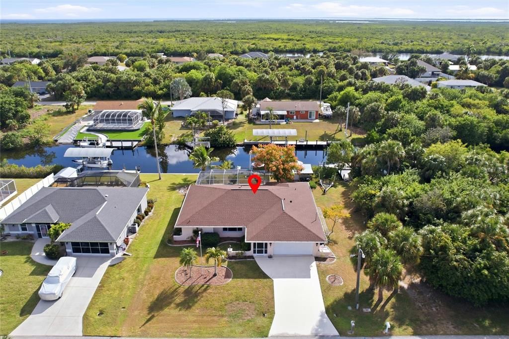 Active With Contract: $425,000 (3 beds, 2 baths, 1528 Square Feet)