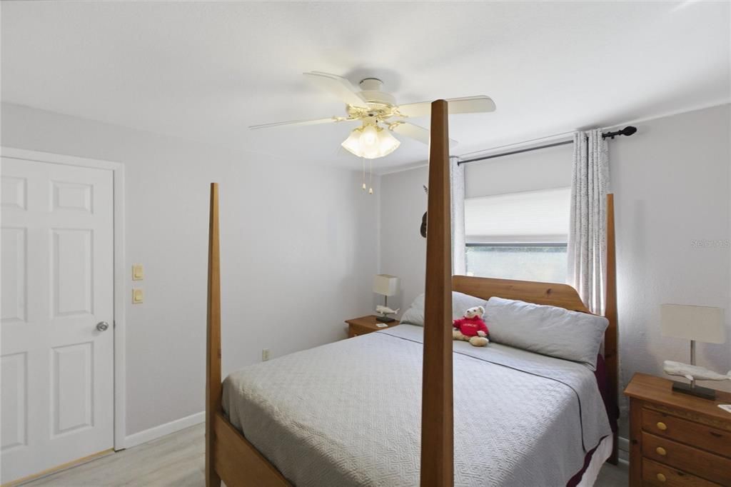 Active With Contract: $425,000 (3 beds, 2 baths, 1528 Square Feet)