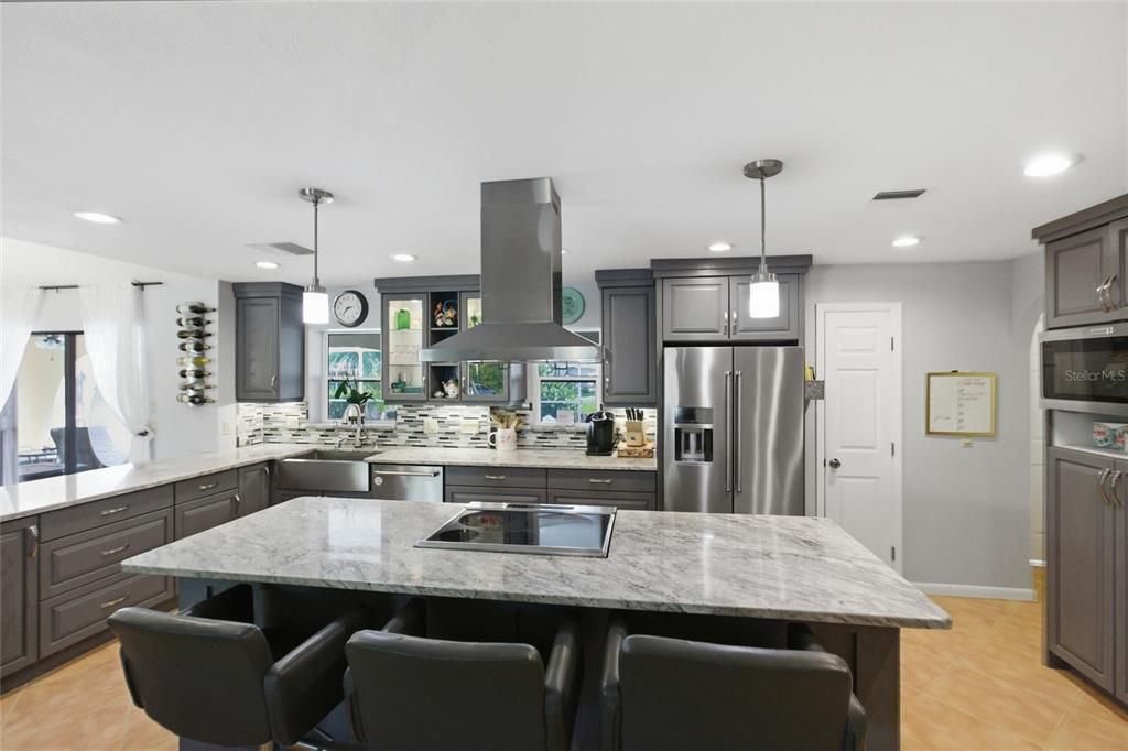 Active With Contract: $425,000 (3 beds, 2 baths, 1528 Square Feet)