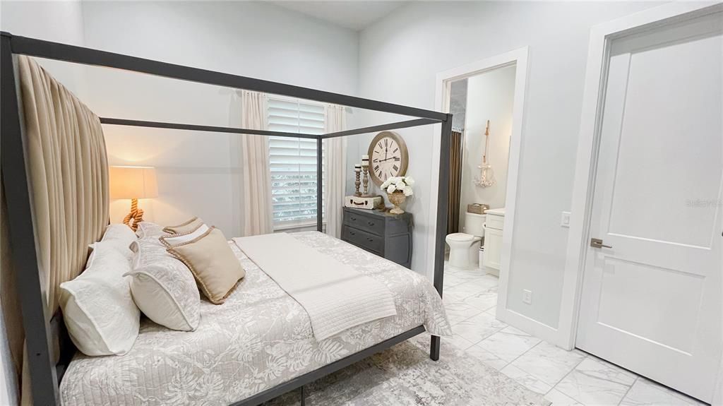 For Sale: $1,299,000 (6 beds, 6 baths, 3620 Square Feet)