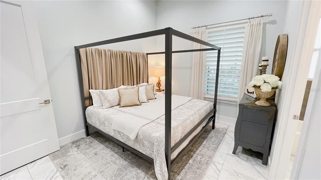 For Sale: $1,299,000 (6 beds, 6 baths, 3620 Square Feet)