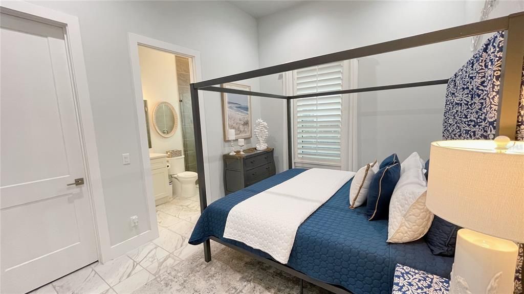 For Sale: $1,299,000 (6 beds, 6 baths, 3620 Square Feet)