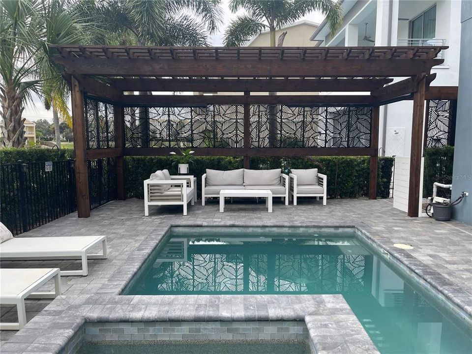 For Sale: $1,299,000 (6 beds, 6 baths, 3620 Square Feet)