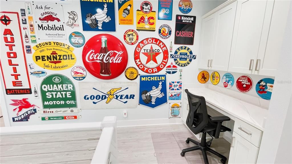 For Sale: $1,299,000 (6 beds, 6 baths, 3620 Square Feet)