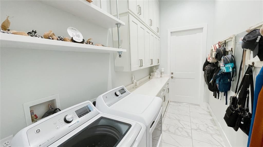 For Sale: $1,299,000 (6 beds, 6 baths, 3620 Square Feet)