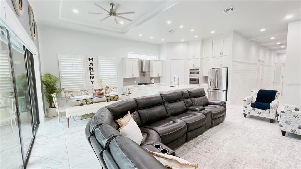 For Sale: $1,299,000 (6 beds, 6 baths, 3620 Square Feet)