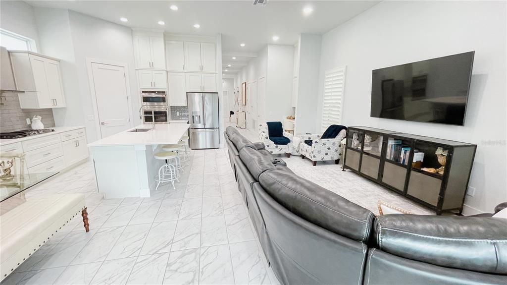 For Sale: $1,299,000 (6 beds, 6 baths, 3620 Square Feet)