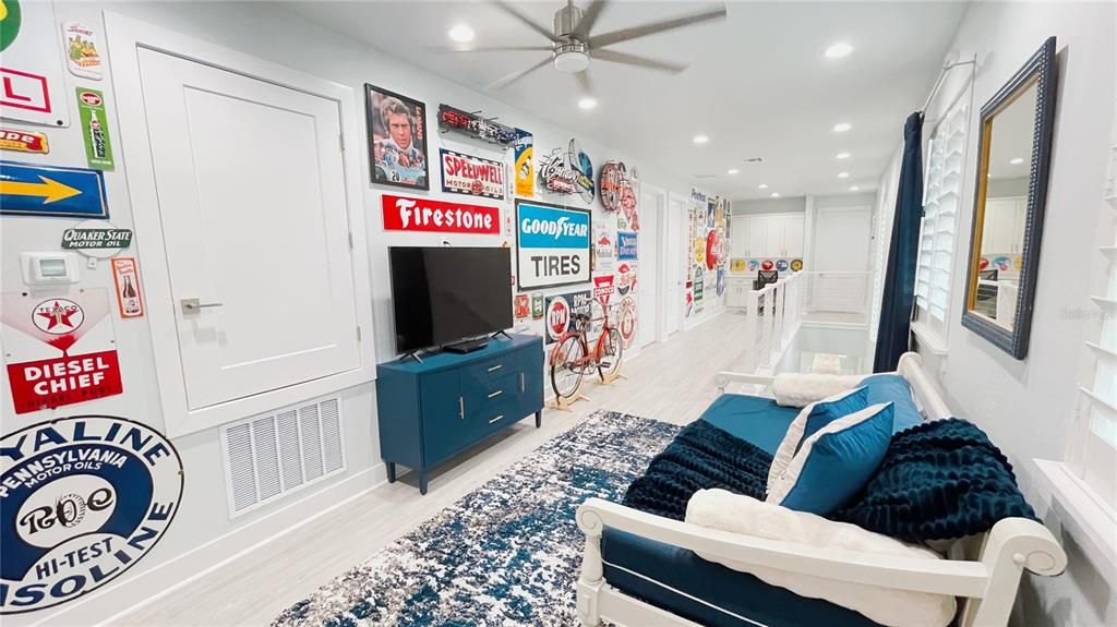 For Sale: $1,299,000 (6 beds, 6 baths, 3620 Square Feet)