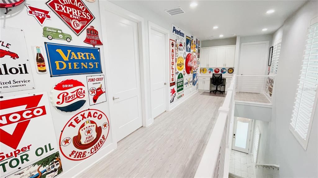 For Sale: $1,299,000 (6 beds, 6 baths, 3620 Square Feet)