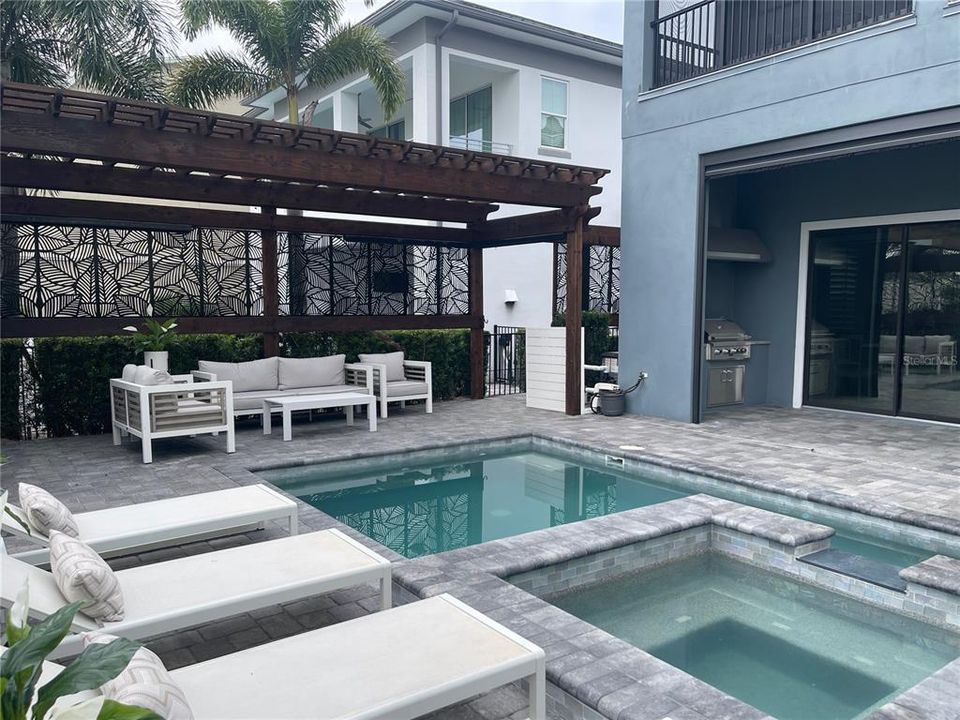 For Sale: $1,299,000 (6 beds, 6 baths, 3620 Square Feet)