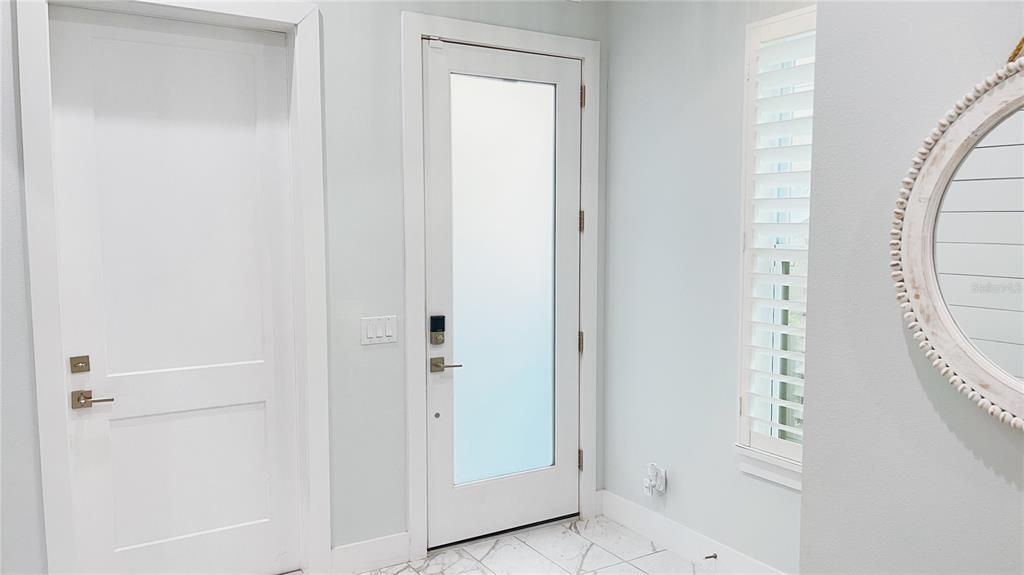 For Sale: $1,299,000 (6 beds, 6 baths, 3620 Square Feet)