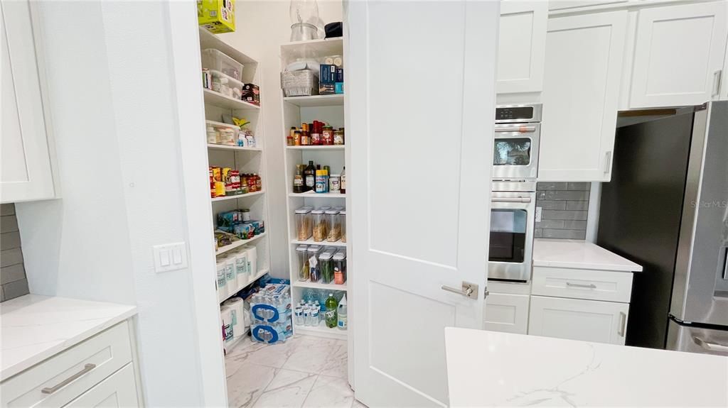 For Sale: $1,299,000 (6 beds, 6 baths, 3620 Square Feet)