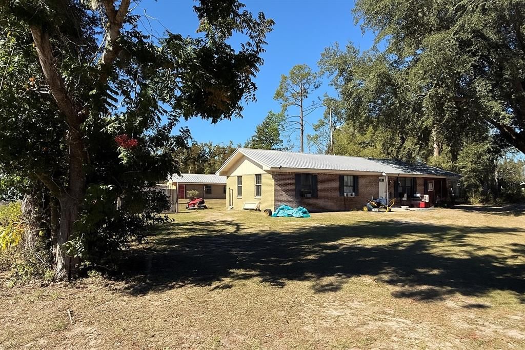 待售: $70,000 (3 贝兹, 1 浴室, 1075 平方英尺)