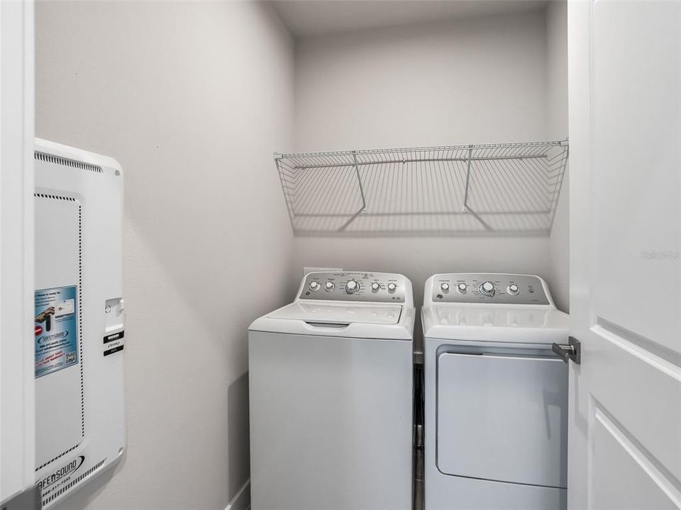 En Venta: $273,500 (3 camas, 2 baños, 1632 Pies cuadrados)