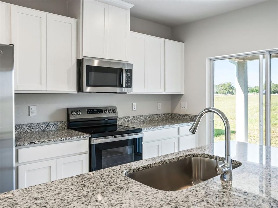 En Venta: $273,500 (3 camas, 2 baños, 1632 Pies cuadrados)