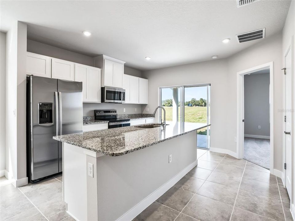 En Venta: $273,500 (3 camas, 2 baños, 1632 Pies cuadrados)