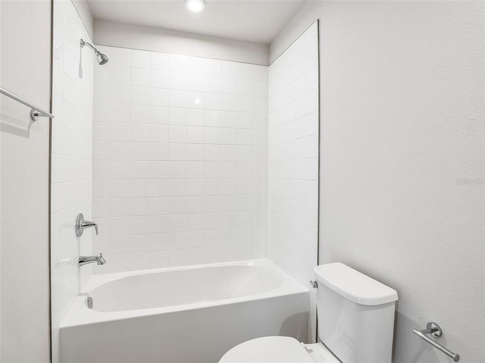 En Venta: $273,500 (3 camas, 2 baños, 1632 Pies cuadrados)