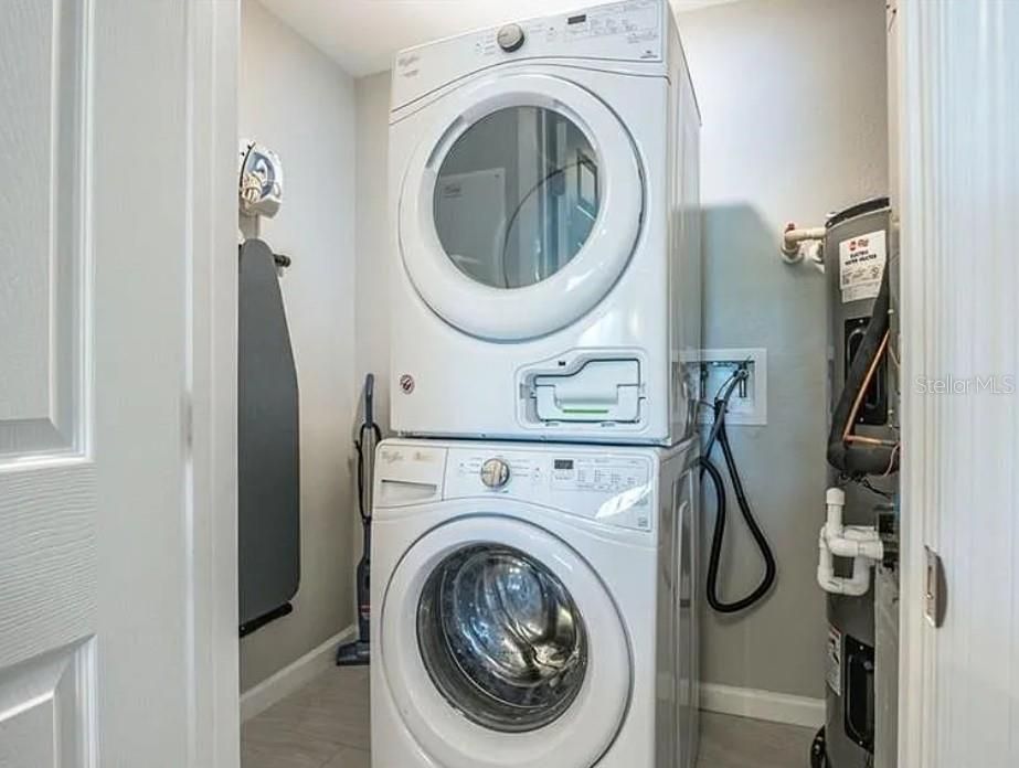 待售: $435,999 (3 贝兹, 2 浴室, 1396 平方英尺)