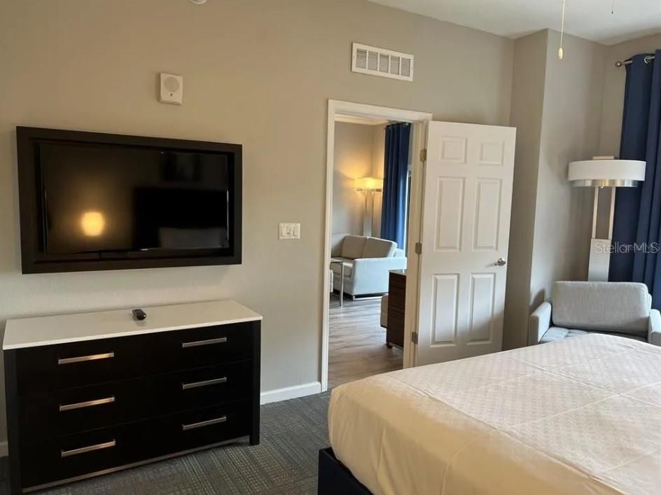 待售: $435,999 (3 贝兹, 2 浴室, 1396 平方英尺)