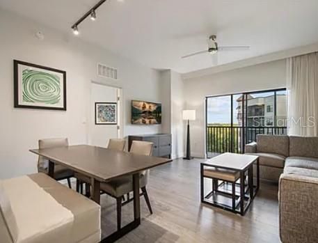 待售: $435,999 (3 贝兹, 2 浴室, 1396 平方英尺)