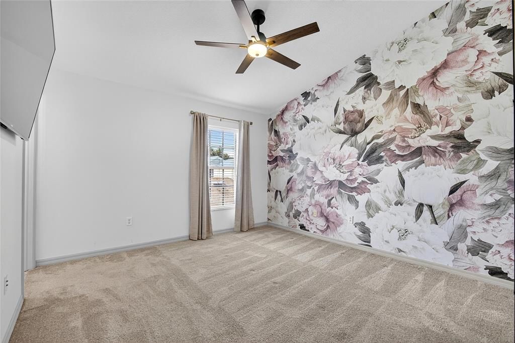 Active With Contract: $360,000 (3 beds, 2 baths, 1540 Square Feet)