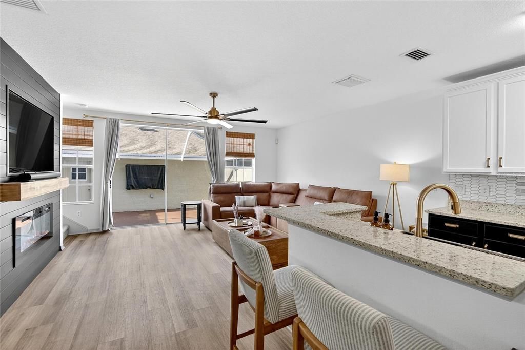 Active With Contract: $360,000 (3 beds, 2 baths, 1540 Square Feet)