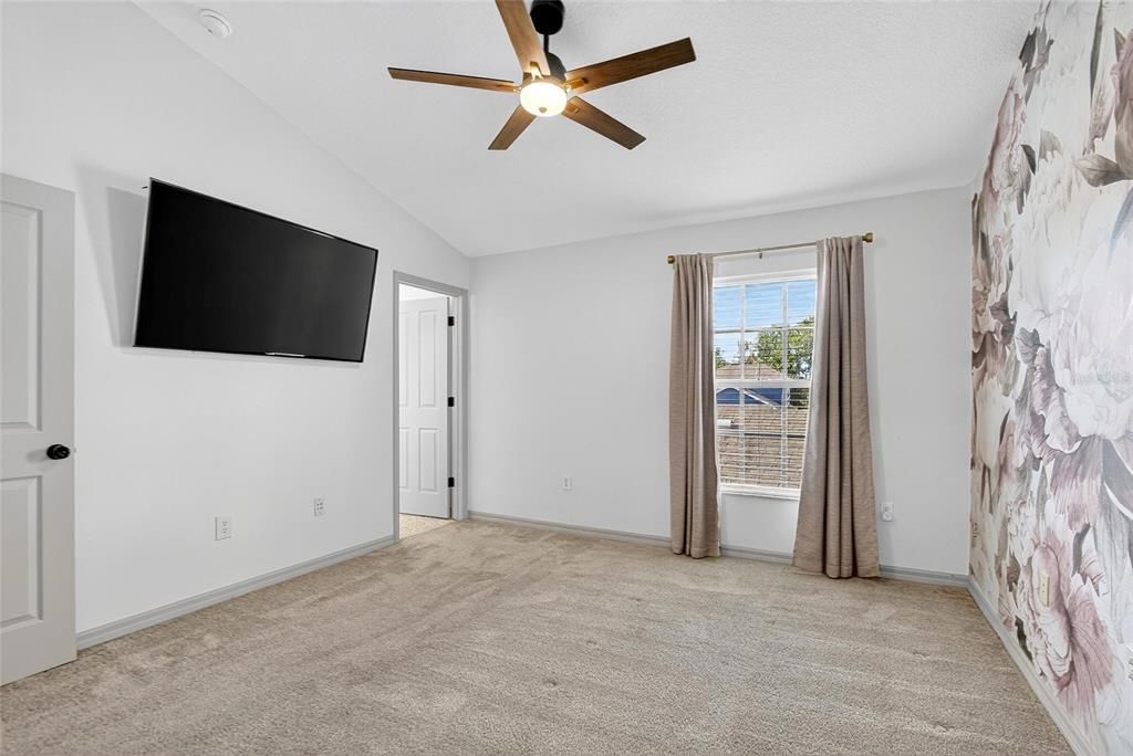 Active With Contract: $360,000 (3 beds, 2 baths, 1540 Square Feet)