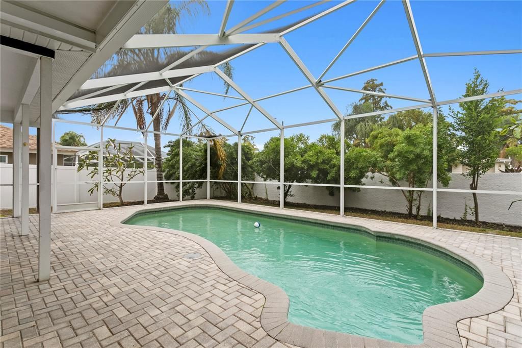 合同活跃: $469,000 (3 贝兹, 2 浴室, 1778 平方英尺)