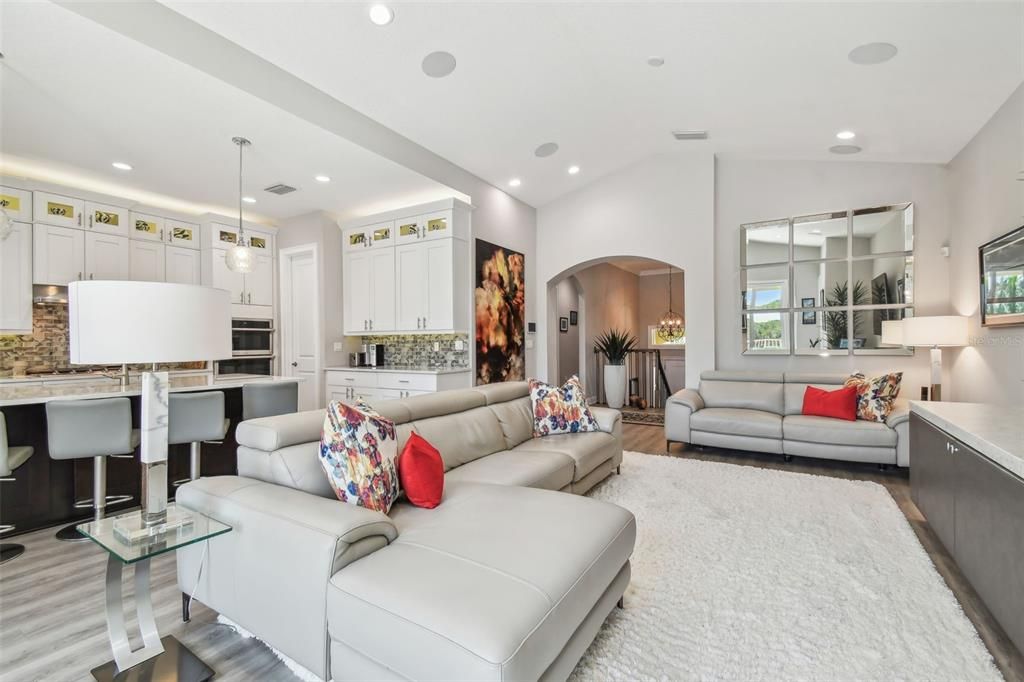 For Sale: $1,599,000 (3 beds, 2 baths, 2334 Square Feet)