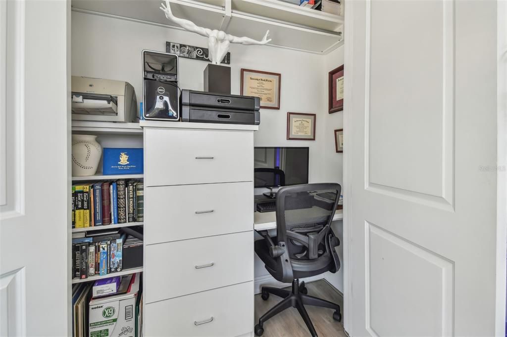 For Sale: $1,599,000 (3 beds, 2 baths, 2334 Square Feet)