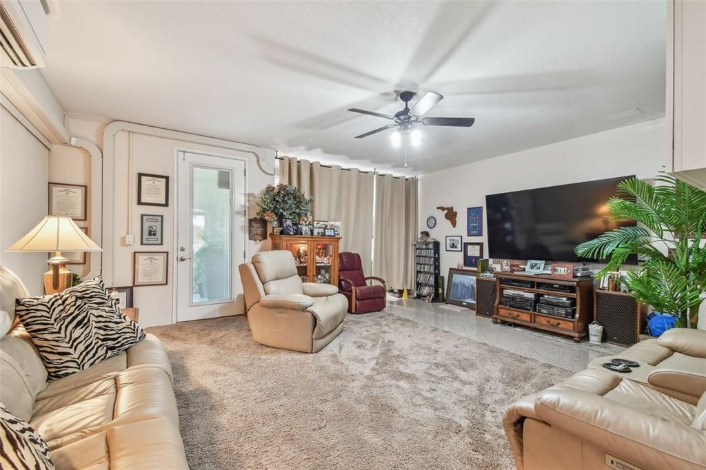 For Sale: $1,599,000 (3 beds, 2 baths, 2334 Square Feet)