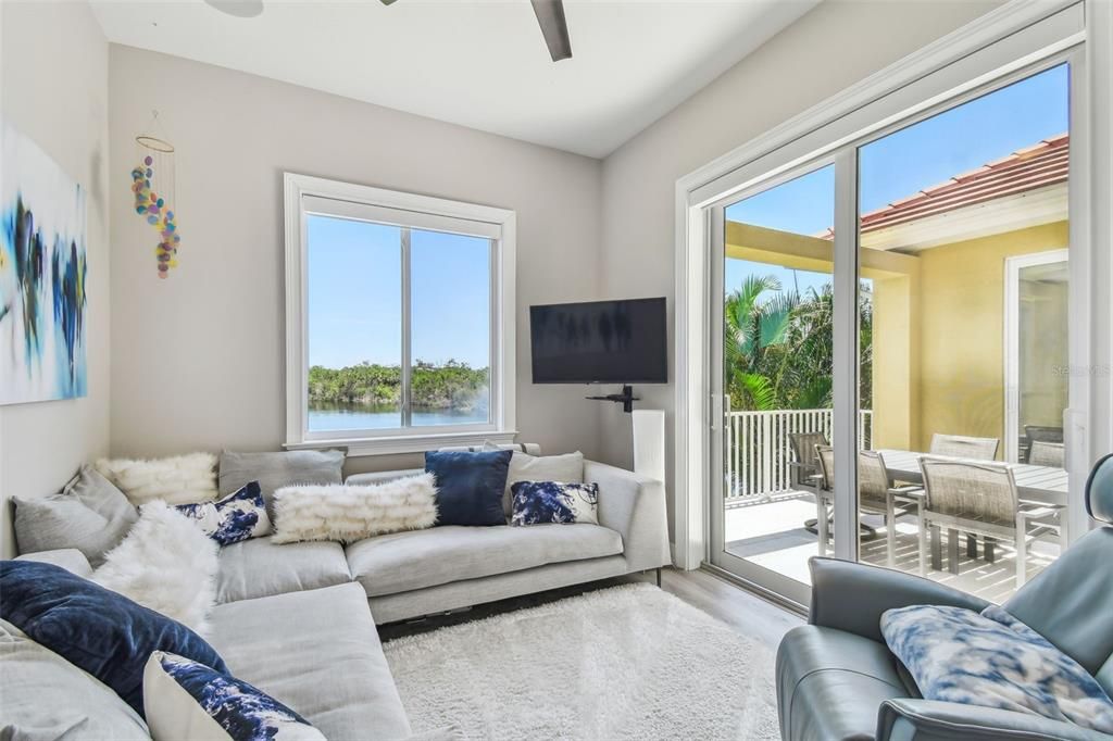 For Sale: $1,599,000 (3 beds, 2 baths, 2334 Square Feet)