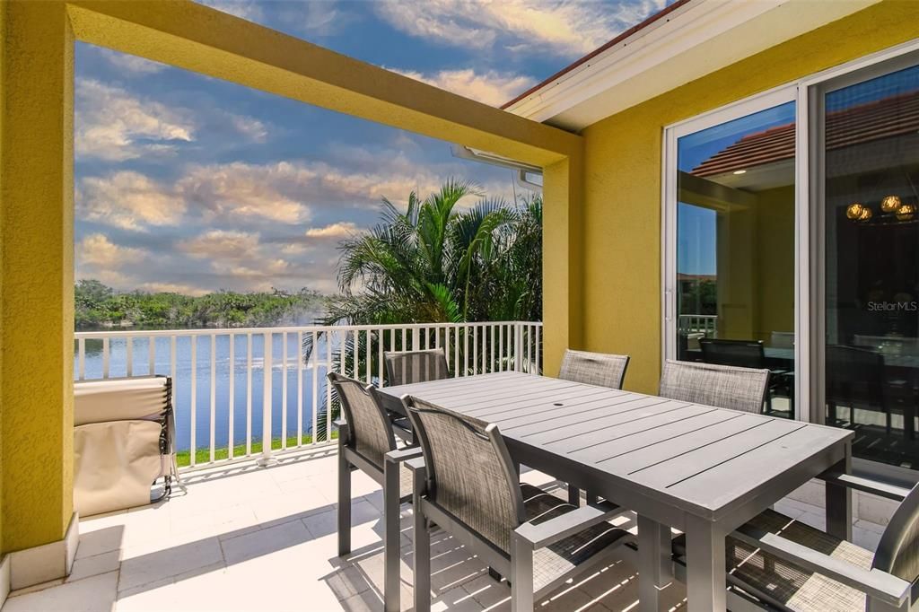 For Sale: $1,599,000 (3 beds, 2 baths, 2334 Square Feet)