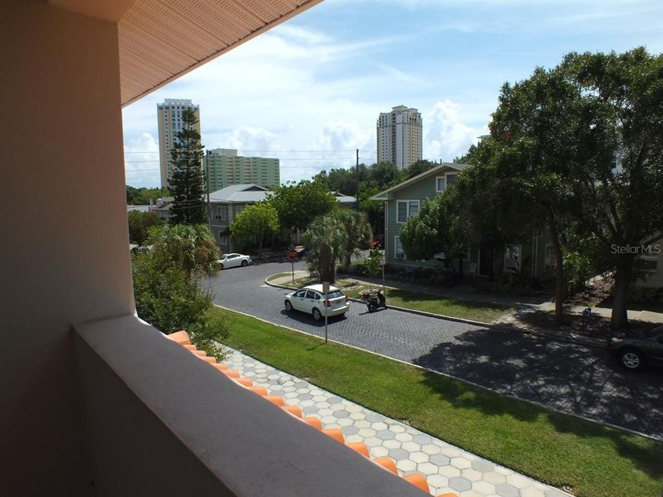 For Rent: $4,195 (2 beds, 2 baths, 1426 Square Feet)