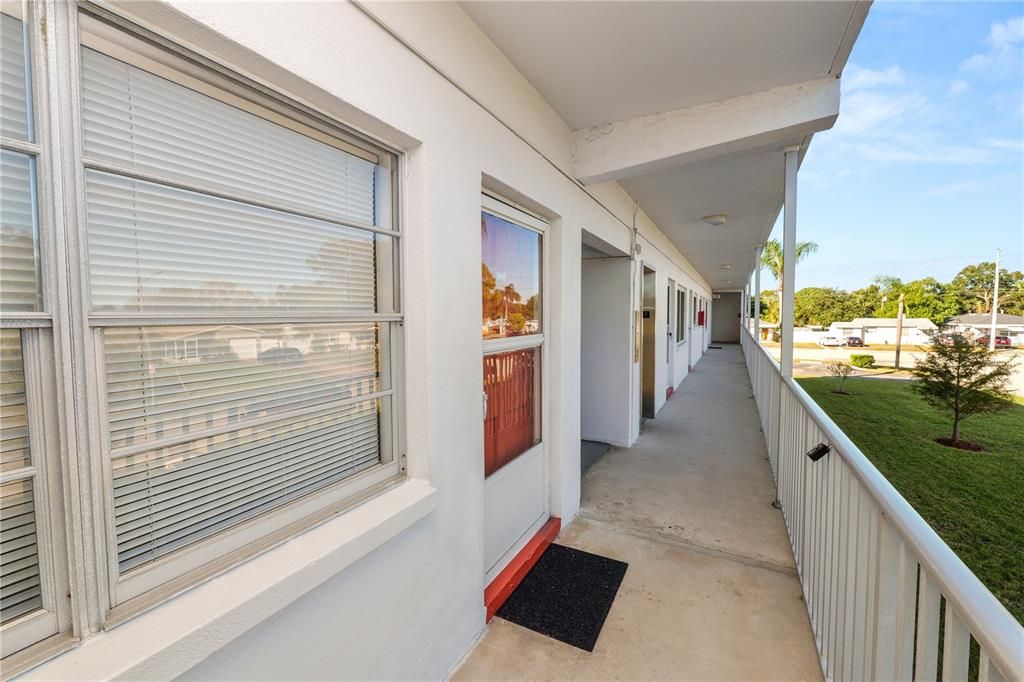 На продажу: $120,000 (2 спален, 1 ванн, 952 Квадратных фут)