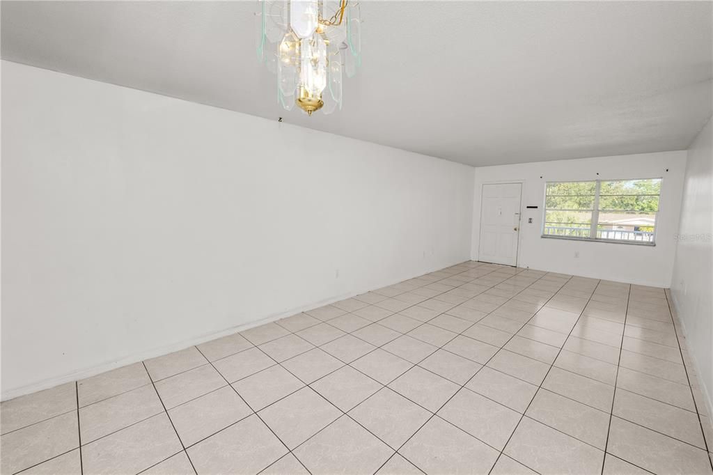 На продажу: $120,000 (2 спален, 1 ванн, 952 Квадратных фут)