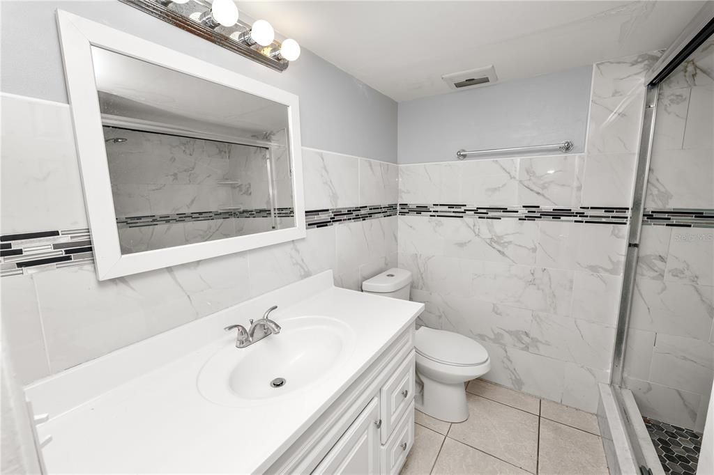 На продажу: $120,000 (2 спален, 1 ванн, 952 Квадратных фут)