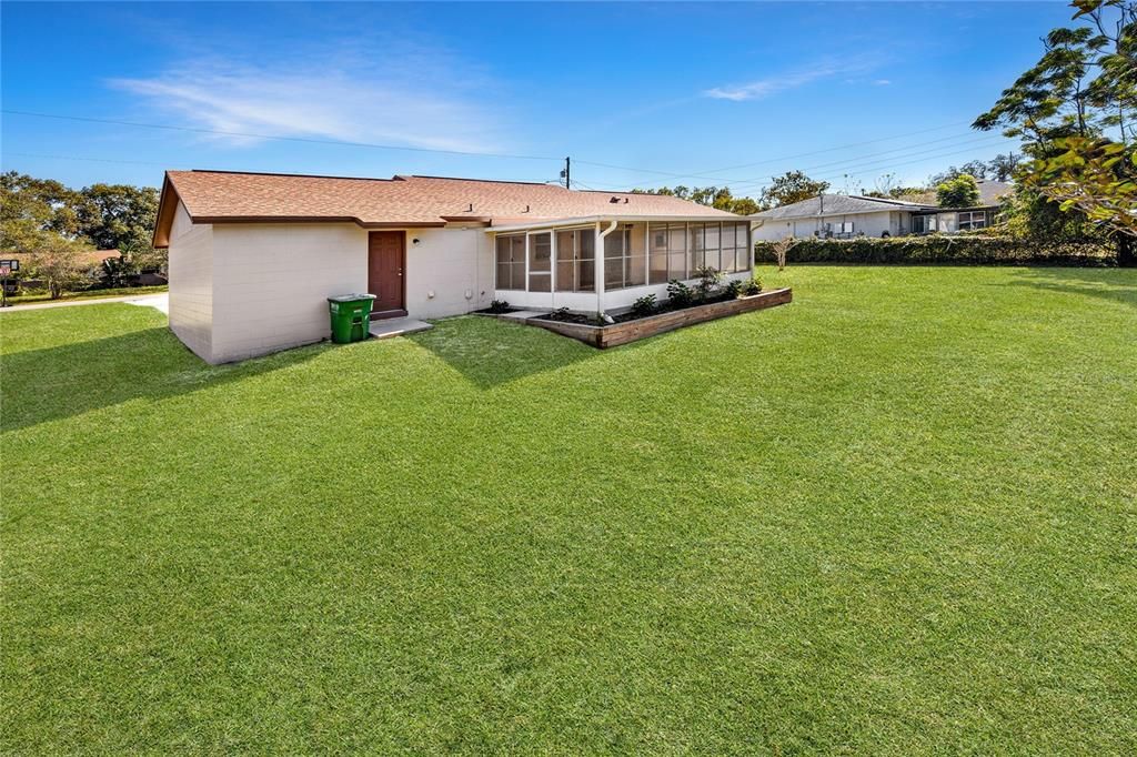 合同活跃: $295,000 (3 贝兹, 2 浴室, 1134 平方英尺)