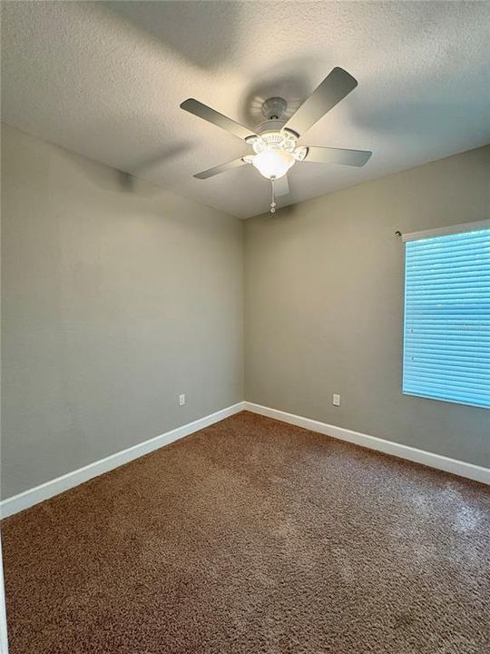 For Rent: $2,050 (3 beds, 2 baths, 1733 Square Feet)