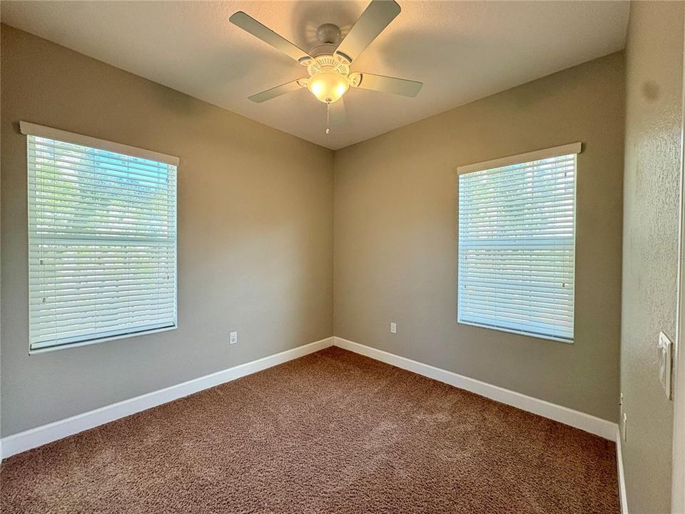 For Rent: $2,050 (3 beds, 2 baths, 1733 Square Feet)