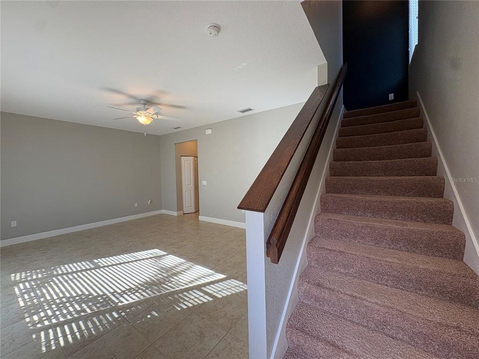 For Rent: $2,050 (3 beds, 2 baths, 1733 Square Feet)