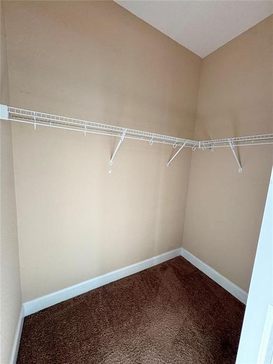 For Rent: $2,050 (3 beds, 2 baths, 1733 Square Feet)